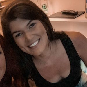 Meet your Posher, Caity